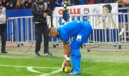 武里南联外援：每名队友都表现得非常出色，我们晋级机会很大