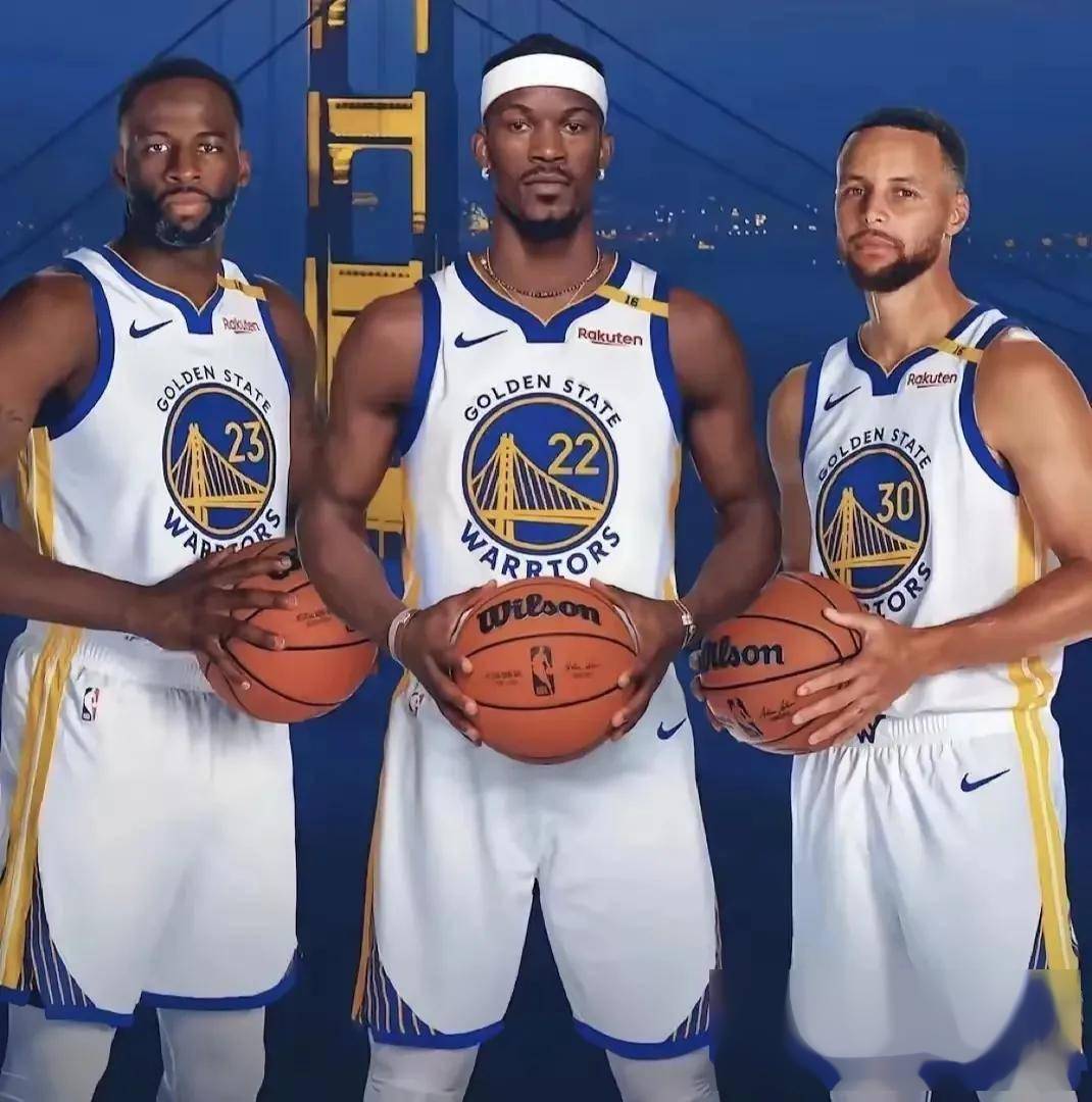 英超青训球员炫耀贩毒被判3年，同伙持枪获刑10年（英超青训球员因炫耀贩毒获刑3年，持枪同伙被判10年）