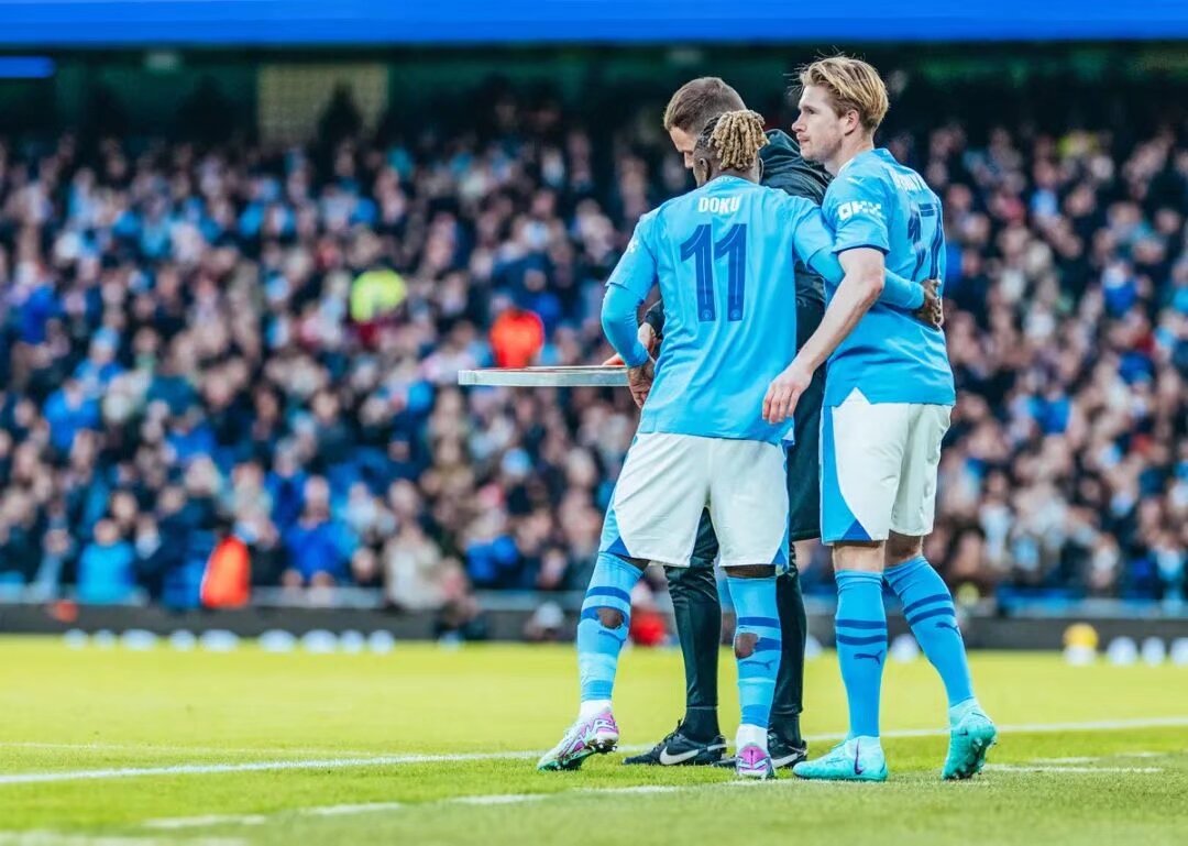 离谱的手感！库明加10投1中贡献4分7篮板3助攻（手感冰冷！库明加10投1中仅4分7板3助）