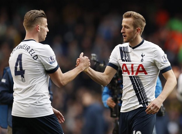 减压，图片报：多特高层几乎每周都与乔布进行单独交流（《图片报》：为减压，多特高层几乎每周与乔布单独沟通）