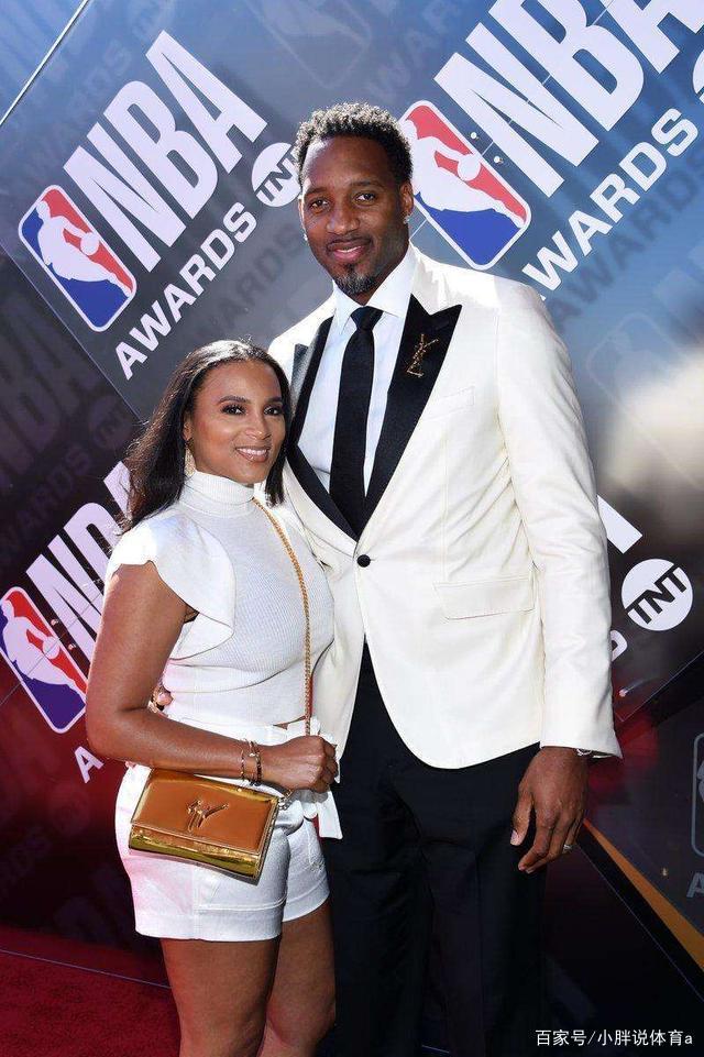 中再次陷入 中再次陷入